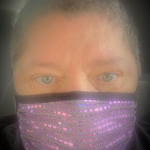 Meet your Posher, Kat d bowling